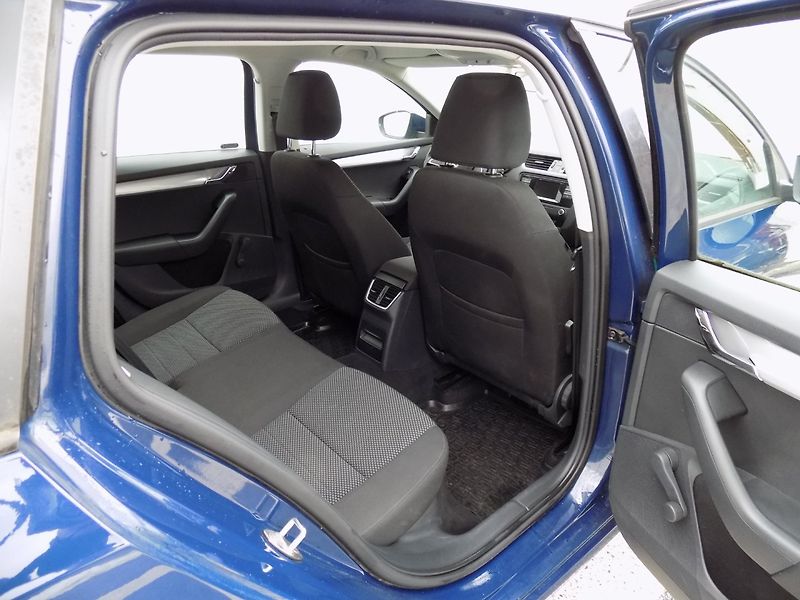 Škoda Octavia (2015) 1.4TSi/1.Maj.ČR/klimatizace/ - fotka 18 z 32