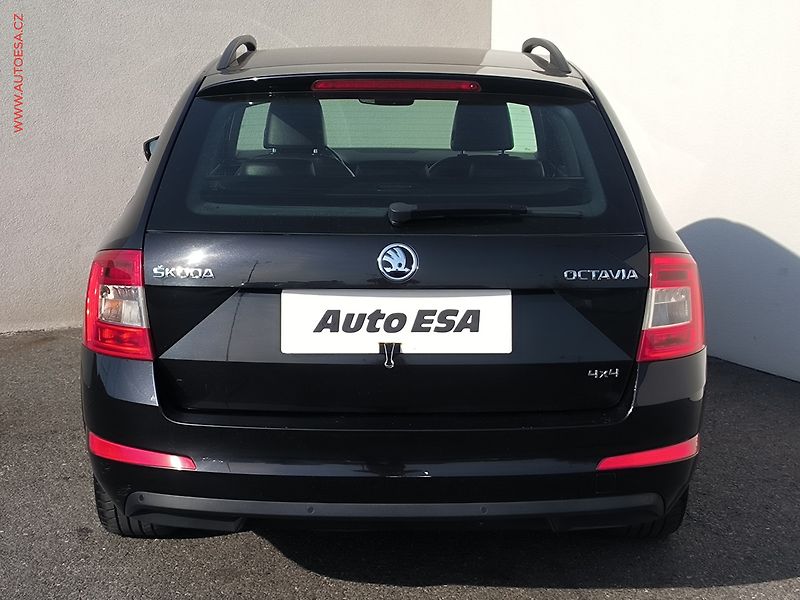 Škoda Octavia (2017) 2.0TDi 4x4, ČR, L&K, DSG - fotka 5 z 23