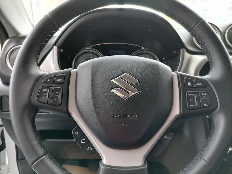 Suzuki Vitara (2018) 1.6 VVt Elegance - fotka 10 z 19