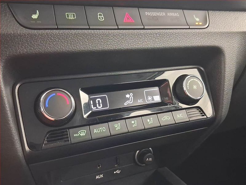 Škoda Fabia (2018) Style 1.0 TSI, Serv.kniha - fotka 24 z 24