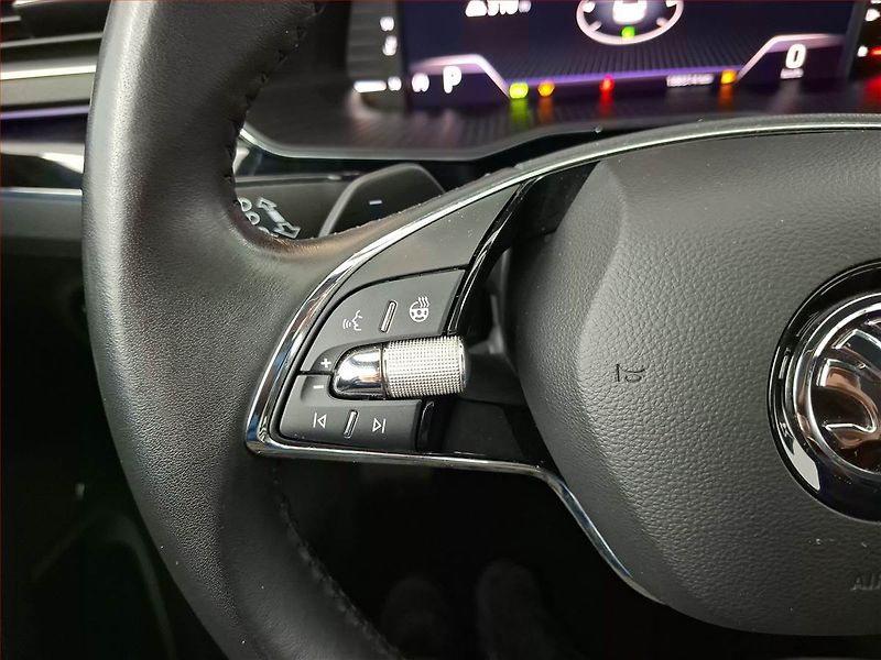Škoda Superb (2020) Laurin&Klement 2.0 TDI - fotka 20 z 25