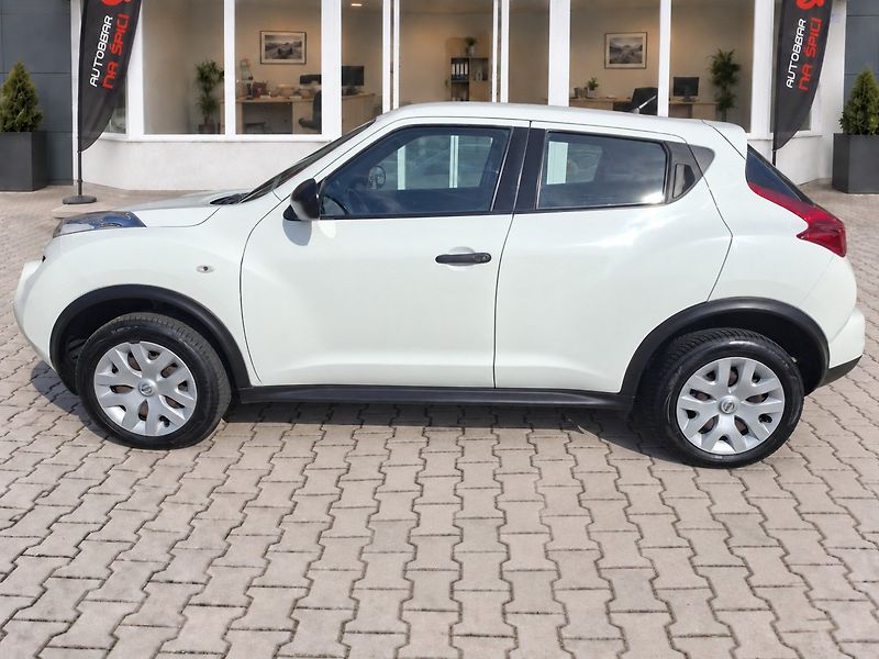 Nissan Juke (2012) 1.6i 86kW MAN -PARK.SENZORY - fotka 4 z 31