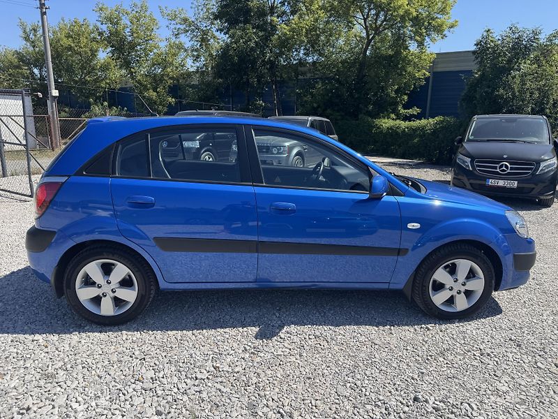 Kia Rio (2009) 1,4DOHC,SERVISKA,2SADY KOL - fotka 4 z 38