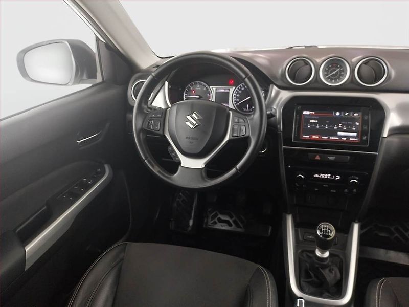 Suzuki Vitara (2016) 1.6 DDiS, 4X4, Kůže, Navi - fotka 7 z 21