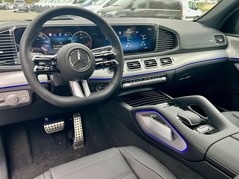 Mercedes-Benz GLS (2025) 450 d 4MATIC - fotka 13 z 30
