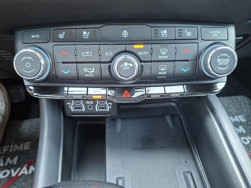 Dodge Durango (2023) 5,7L V8 4x4, Max výbava, tažné - fotka 27 z 35