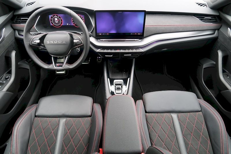 Škoda Octavia (2025) RS 2,0 TSi/195 kW DSG - fotka 7 z 32