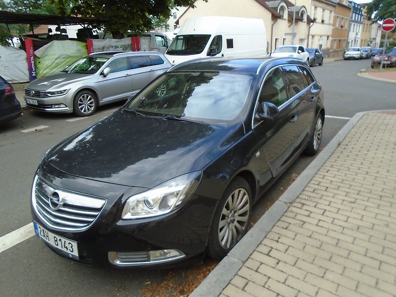 Opel Insignia (2011) 2.0 CDTi Combi 4X4 Automat - fotka 3 z 16