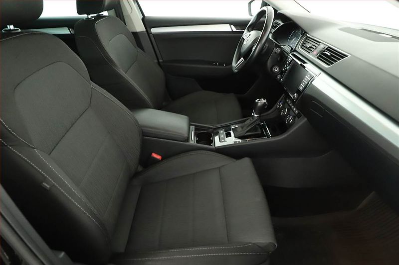 Škoda Superb (2016) Comfort 2.0 TDI, Automat, Navi - fotka 7 z 19