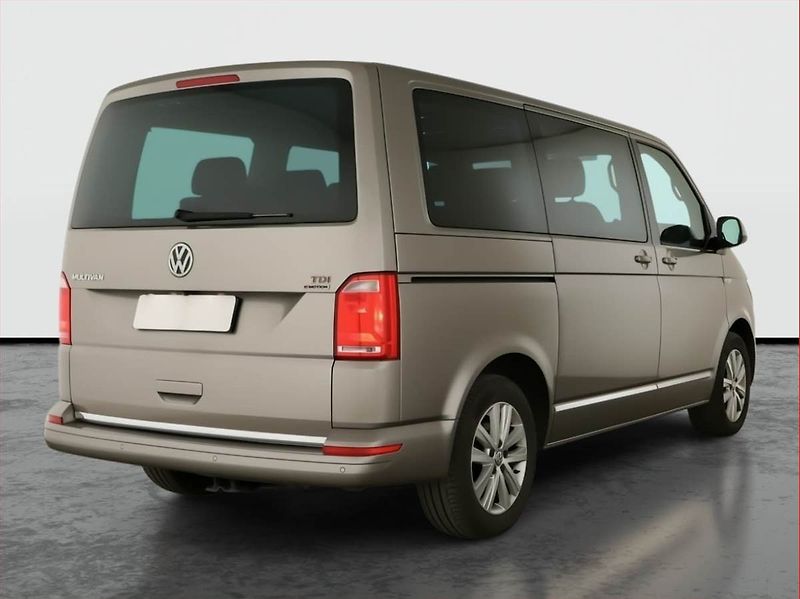 Volkswagen Multivan (2017) Highline 2.0 BiTDI 4Motion, ČR - fotka 5 z 17