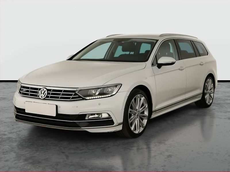 Volkswagen Passat (2017) R-Line 2.0 TDI, Kůže - fotka 2 z 20