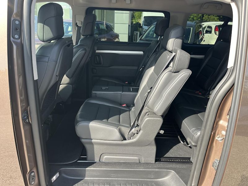 Toyota ProAce Verso (2021) 2.0D 130Kw Webasto Panorama - fotka 14 z 25