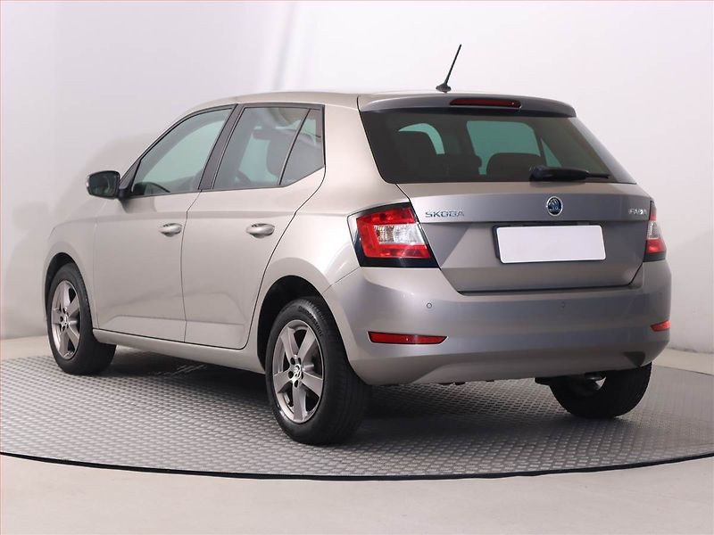 Škoda Fabia (2019) Drive 1.0, Tempomat - fotka 4 z 20