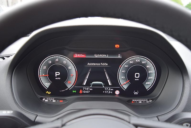 Audi Q2 (2025) 1.5TSI 110kw 35TFSI S-LINE NAV - fotka 34 z 46