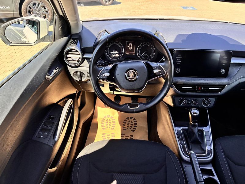 Škoda Fabia 1.0TSI-81KW,1.MAJITEL,STYLE... - fotka 15 z 31