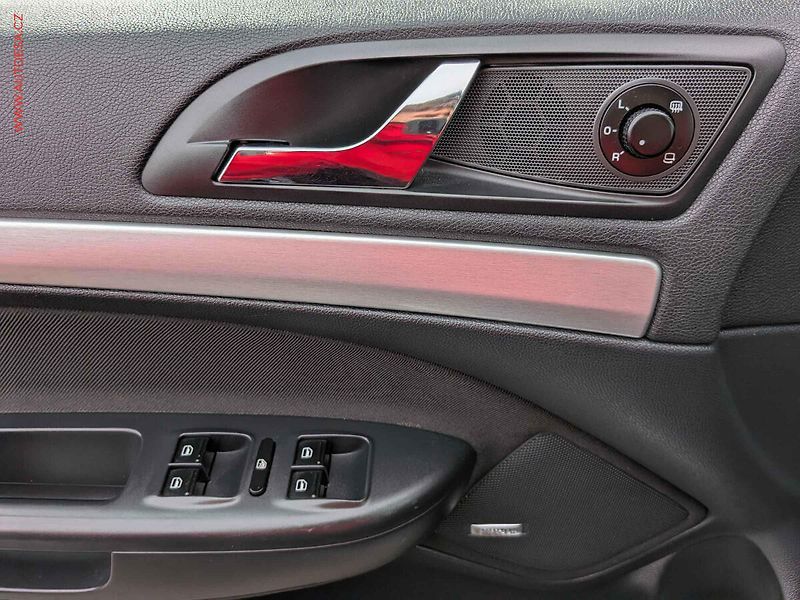 Škoda Octavia (2012) 2.0TDi 4x4, Scout, xenon - fotka 12 z 15