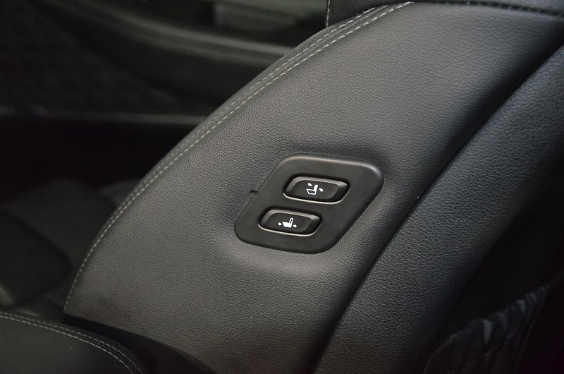 Hyundai Santa Fe (2019) 2.2CRDi 147kw Luxury 4x4 - fotka 23 z 30