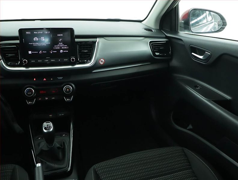 Kia Stonic (2023) Exclusive 1.0 T-GDI, EXCLUSIVE - fotka 8 z 21
