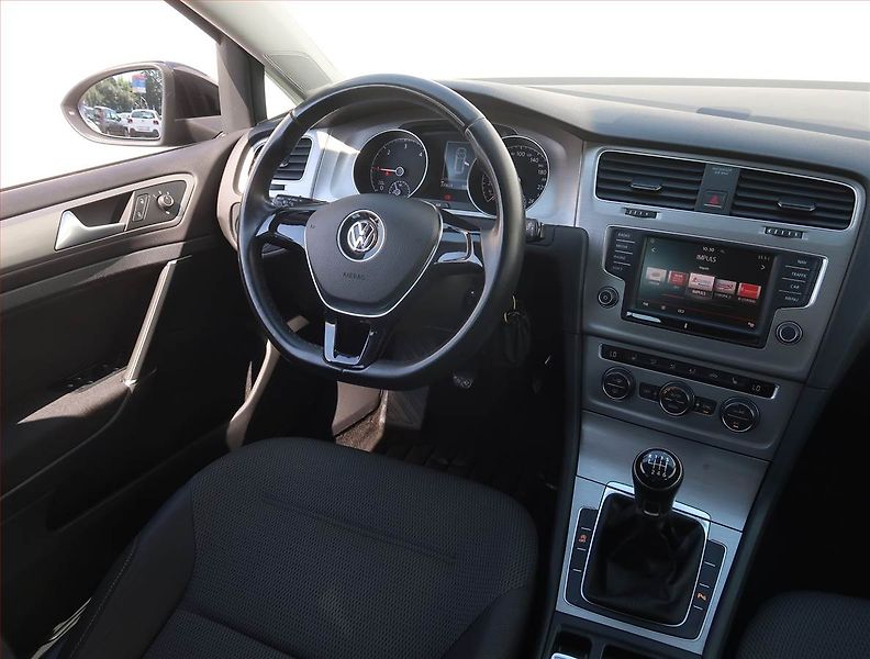 Volkswagen Golf (2017) Comfortline 1.0 TSI, Tempomat - fotka 7 z 16