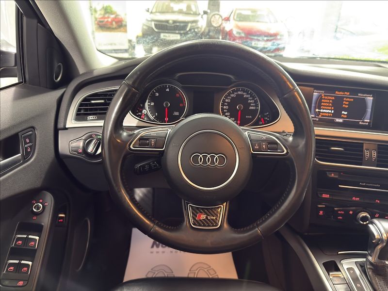 Audi A4 Allroad 3,0   TDI AT 180KW B&O BI-XEN - fotka 22 z 32