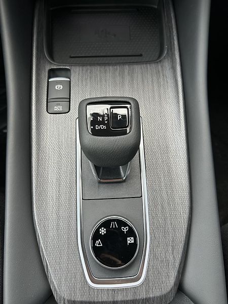 Nissan Qashqai (2025) 1.3T 158HP  X-TRONIC 4x4 TEKNA - fotka 7 z 12