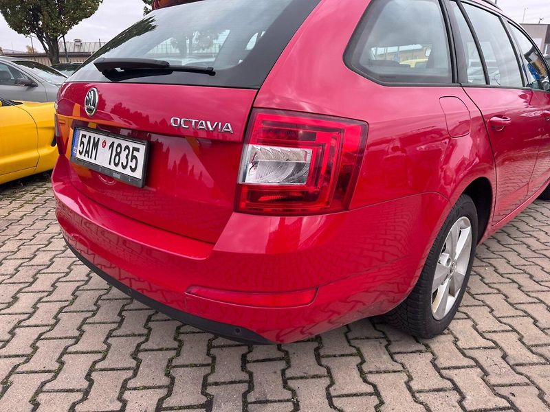 Škoda Octavia (2016) 1,6 81 KW ROZVODY 2. MAJITEL - fotka 11 z 50