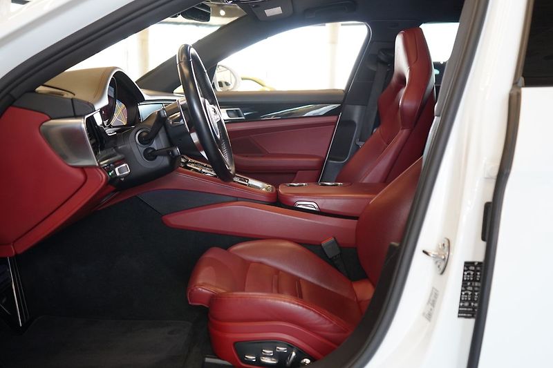 Porsche Panamera 4S Sport Turismo, Ventilace - fotka 17 z 50