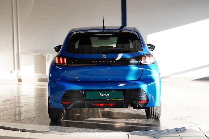 Peugeot 208 - fotka 4 z 6