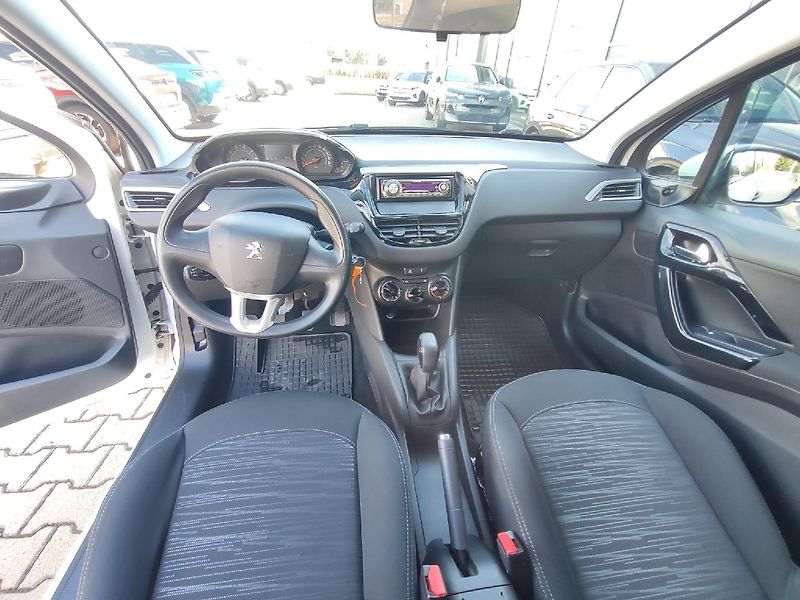 Peugeot 208 (2013) 1.2i 92k MAN5 nové CZ po STK - fotka 2 z 22