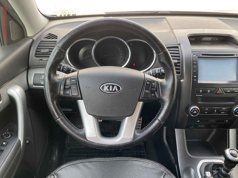 Kia Sorento (2011) 2.2 CRDi 4x4, ČR, AC, xenon - fotka 11 z 17