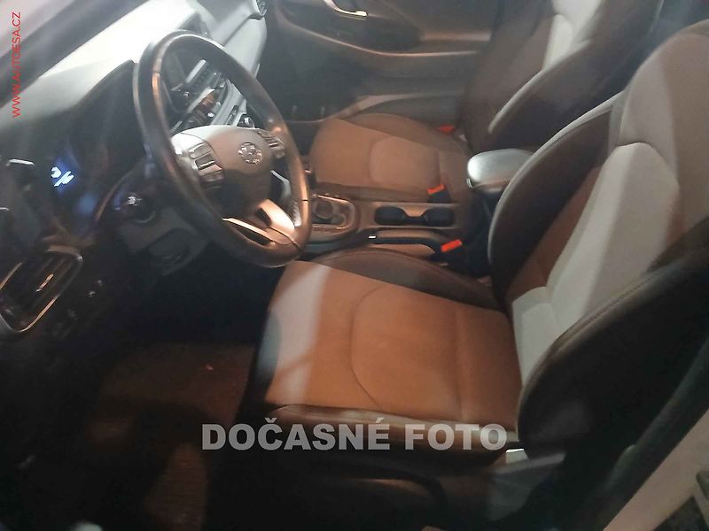Hyundai i30 (2017) 1.6 CRDi, 2.maj,ČR, servis - fotka 3 z 3