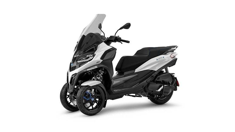 Piaggio MP3 400 (2026) MP3 Sport 400 E5+ - fotka 8 z 9