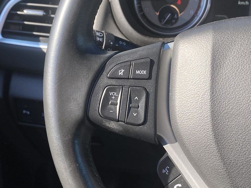 Suzuki SX4 S-Cross 1.4 BoosterJet, Premium, +pneu - fotka 17 z 28