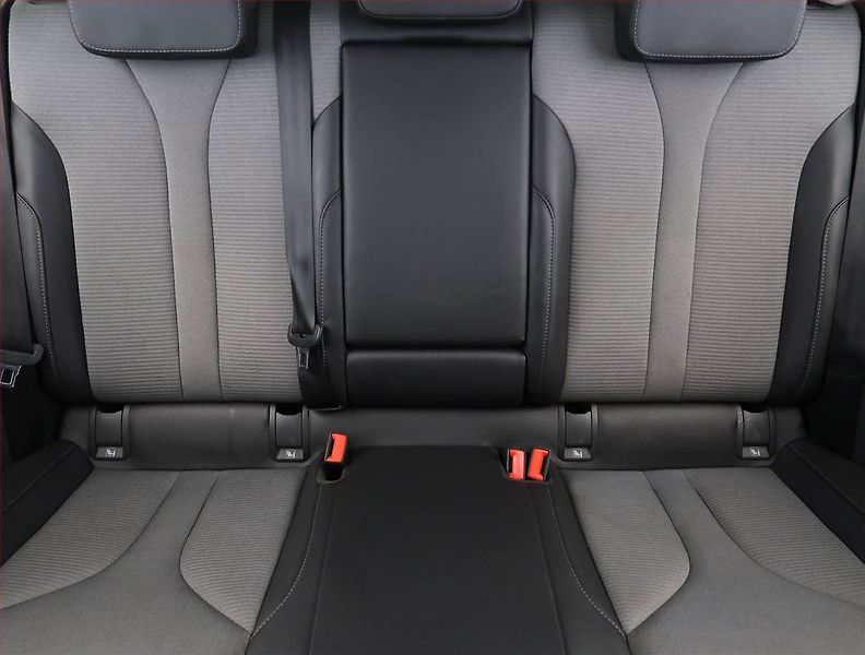 Škoda Enyaq (2023) 60 (62 kWh), SoH 93% - fotka 10 z 25