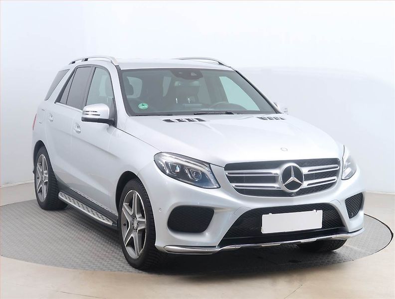 Mercedes-Benz GLE (2016) 500, 4X4, Automat, Kůže - fotografie inzerátu