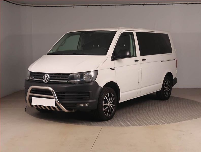 Volkswagen Transporter (2018) 2.0 TDI 4MOTION, Bus, 5Míst - fotka 2 z 18
