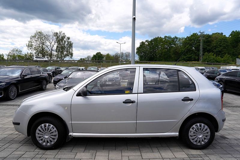 Škoda Fabia 1.0 MPI 50PS/ČR/136.000 km !!! - fotka 3 z 35