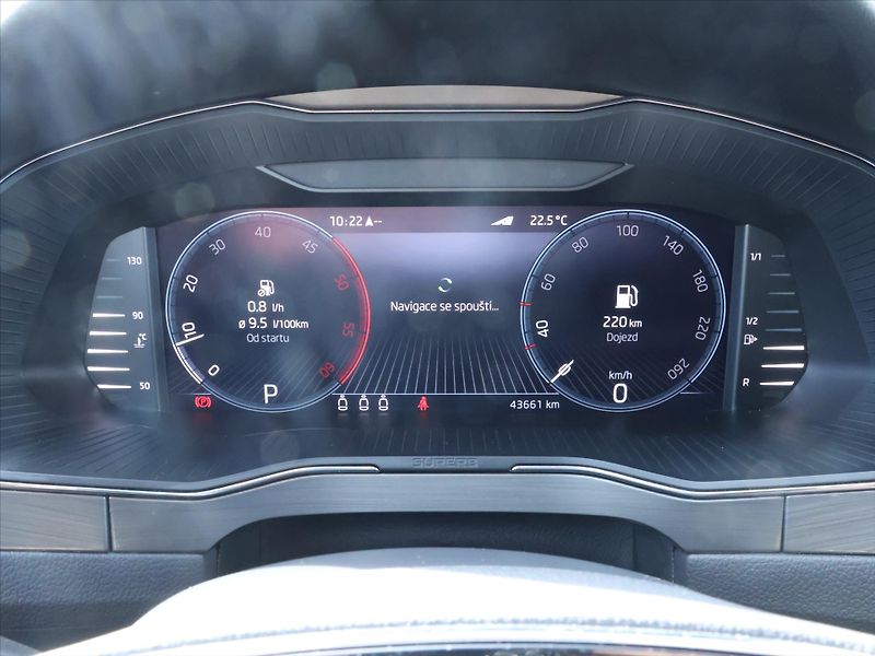 Škoda Superb 2,0 TDI 147kW 4x4 DSG Style+ C - fotka 17 z 34