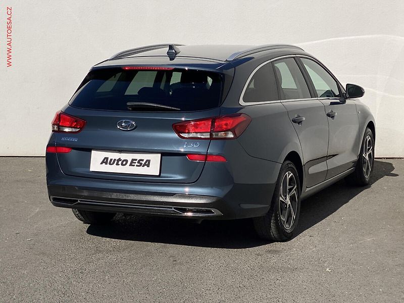 Hyundai i30 (2023) 1.5 T-GDi, ČR, Smart, TZ - fotka 4 z 18