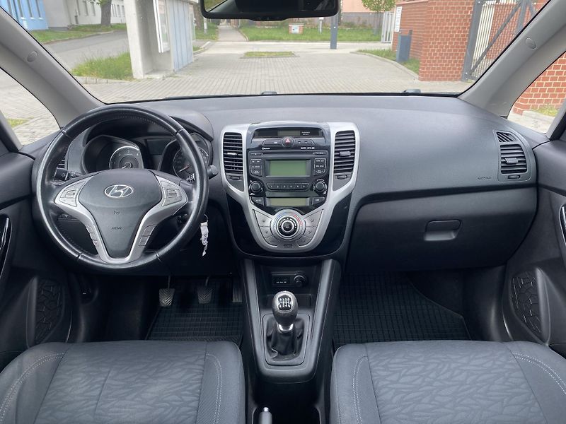 Hyundai ix20 1.6 CRDi, PREMIUM, PANORAMA!! - fotka 37 z 44