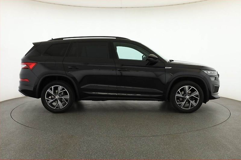 Škoda Kodiaq (2022) Sportline 1.5 TSI, digi klima - fotka 6 z 27