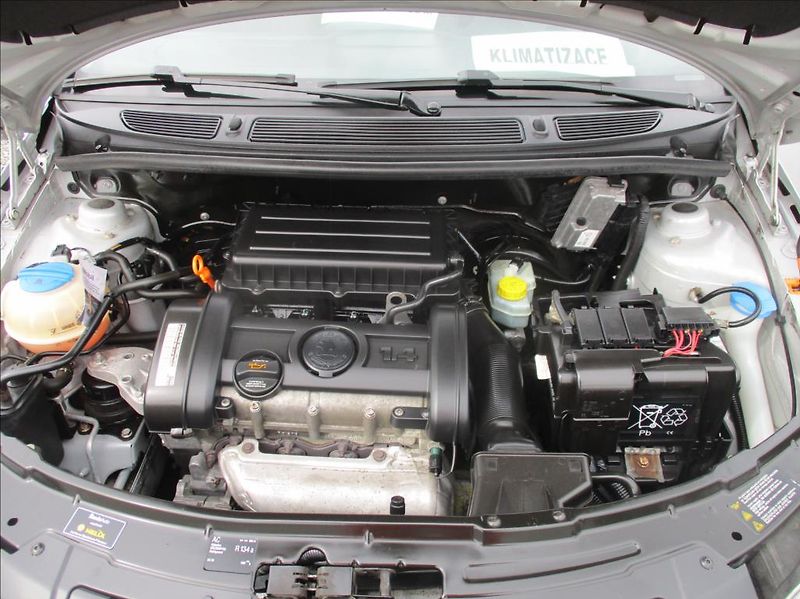Škoda Roomster 1,4 i 16V, digiklima,serviska, - fotka 23 z 32