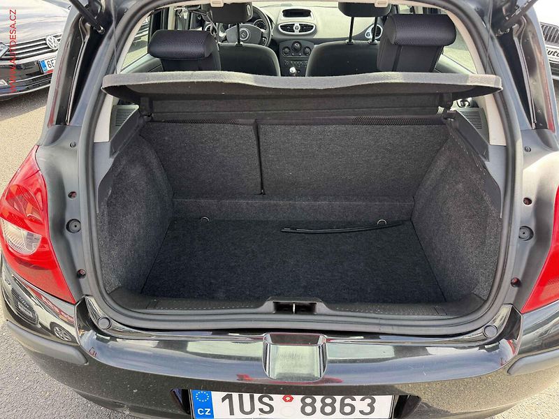 Renault Clio (2006) 1.6 16V - fotka 7 z 15