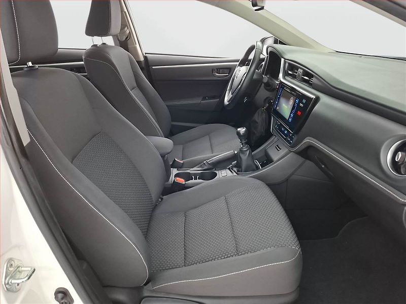 Toyota Corolla (2018) 1.6 Valvematic, Tempomat - fotka 9 z 18