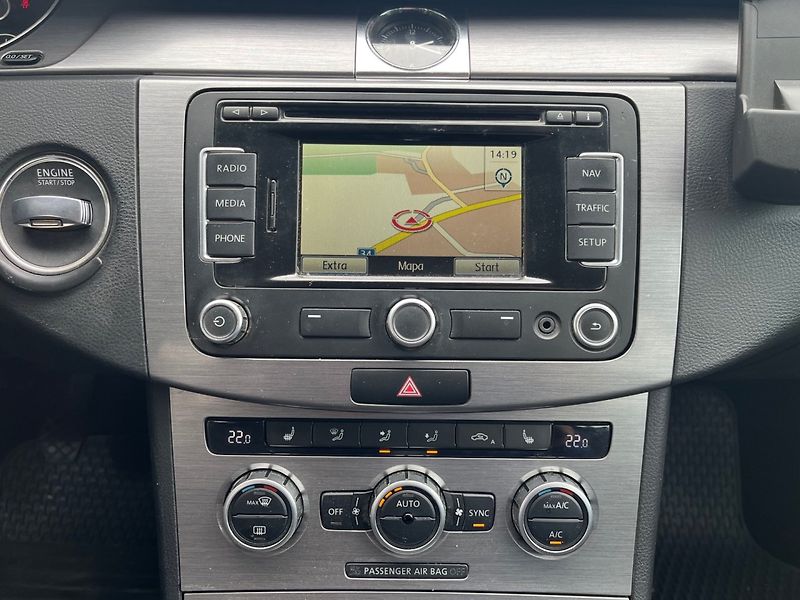Volkswagen Passat (2013) 2.0 TDi NAVI - fotka 9 z 16
