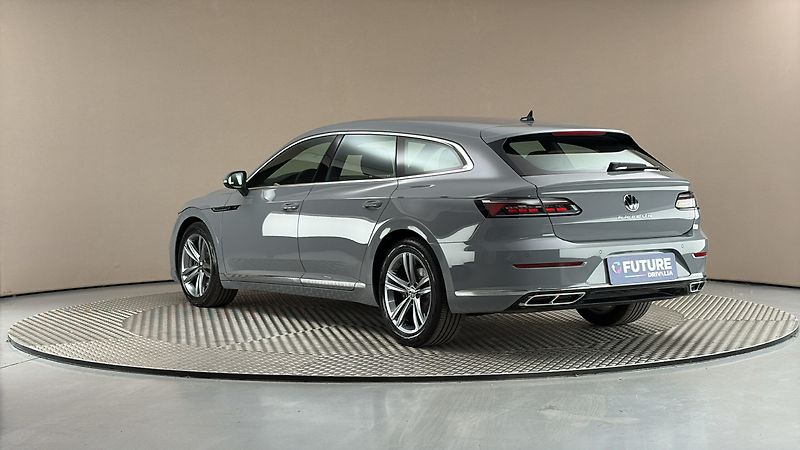 Volkswagen Arteon 2.0 TDI DSG R-Line Shooting Br - fotka 2 z 28