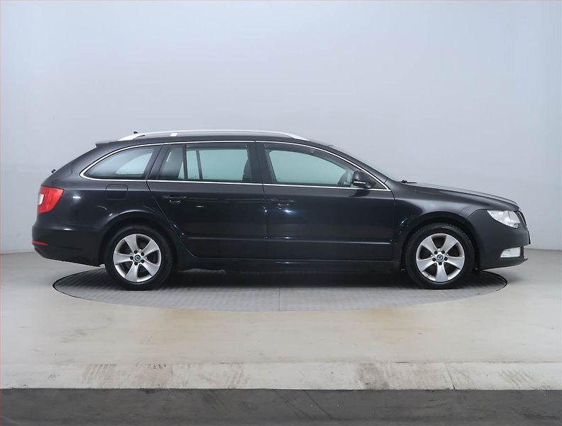 Škoda Superb (2011) Ambition 2.0 TDI, Automat - fotka 6 z 18