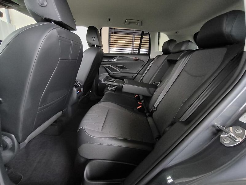 Volkswagen Tiguan DSG 1,5 TSi 96 kW Life - fotka 17 z 21