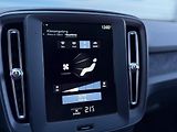 Volvo XC40 T2 Momentum Core LED Kam Asist - náhled 19