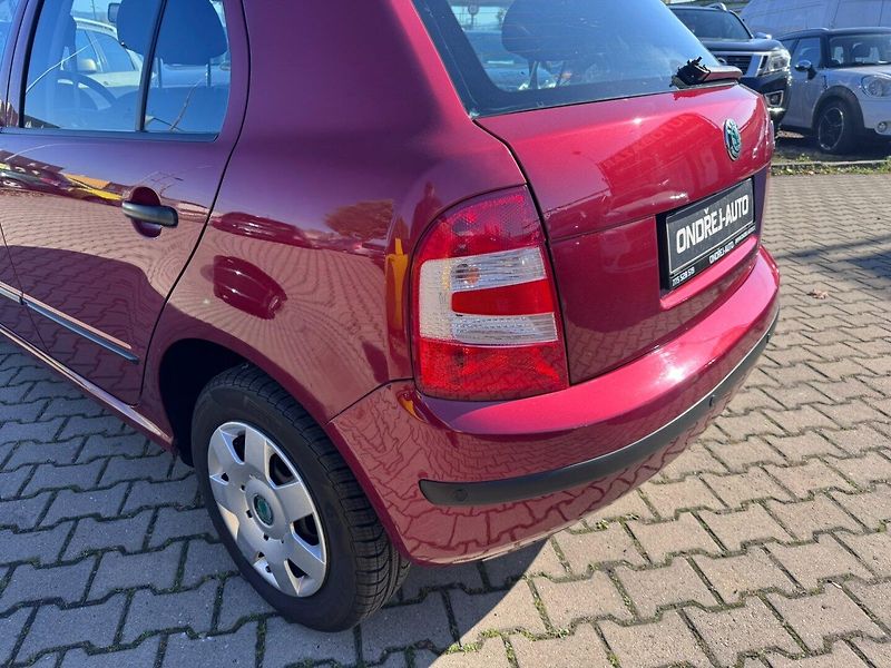 Škoda Fabia (2006) 1,4i 55 KW KILOMETRY STK - fotka 13 z 40